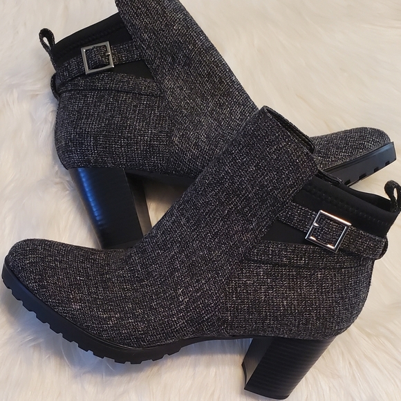 Kelly & Katie Shoes - Kelly & Katie Mallorla Women's Black Tweed Zip Ankle Boots Stacked Heel Size 10